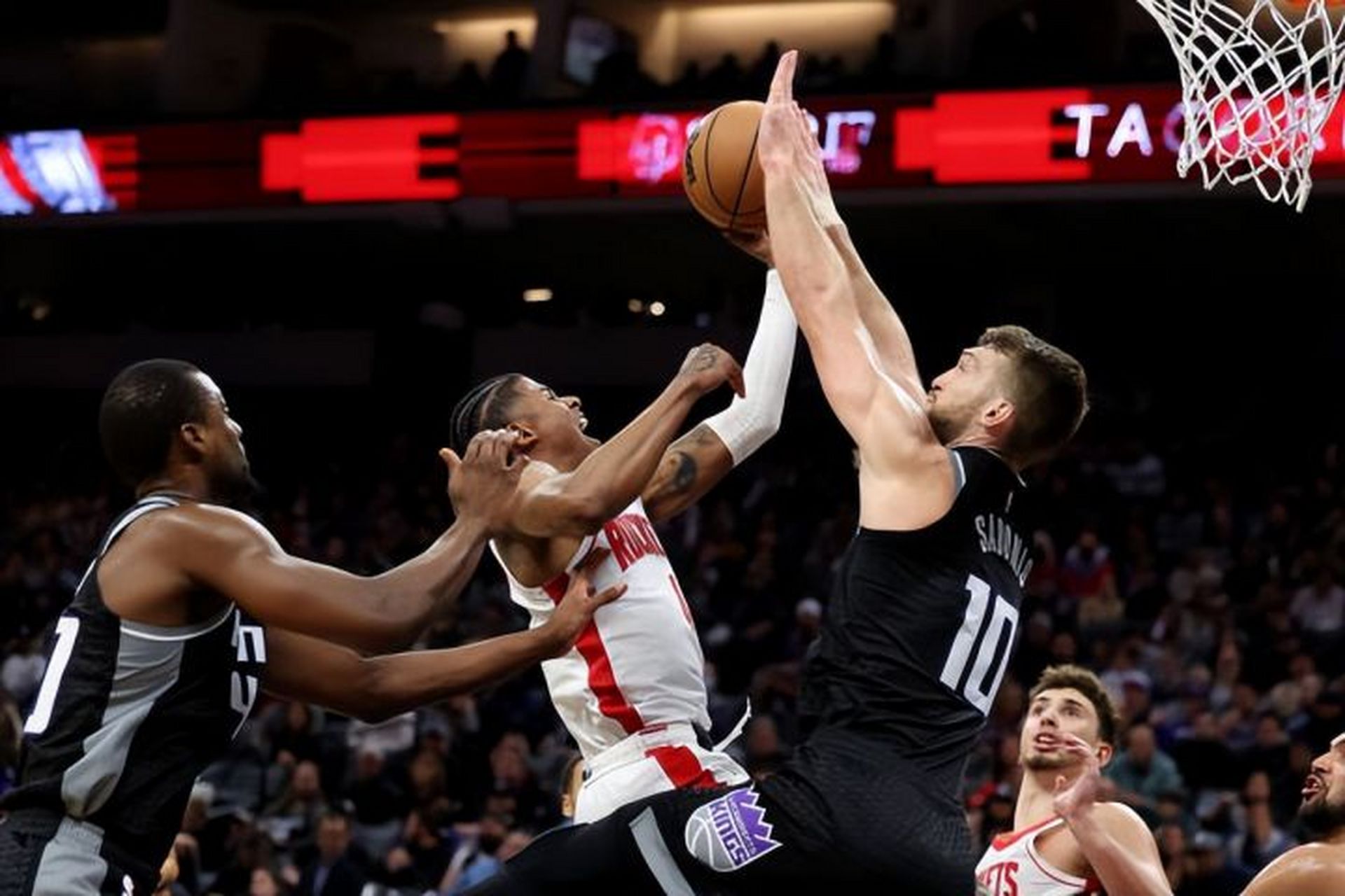 NBA季后赛赛程吃紧，萨克拉门托国王国际比赛日造点机会，震撼外界，心理建设被强调的简单介绍