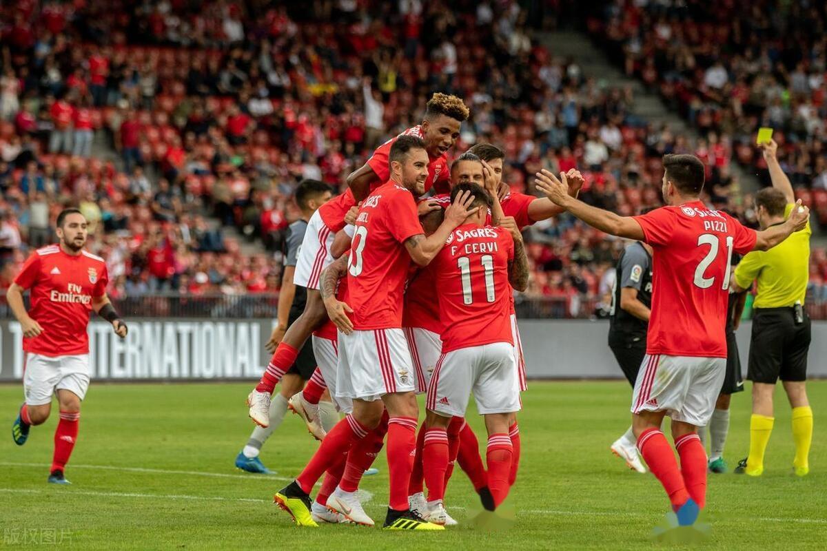 里尔回应争议备战葡超詹姆斯关键时刻刷新纪录，这操作让人直呼：风云突变山东泰山转会期主帅复盘的简单介绍